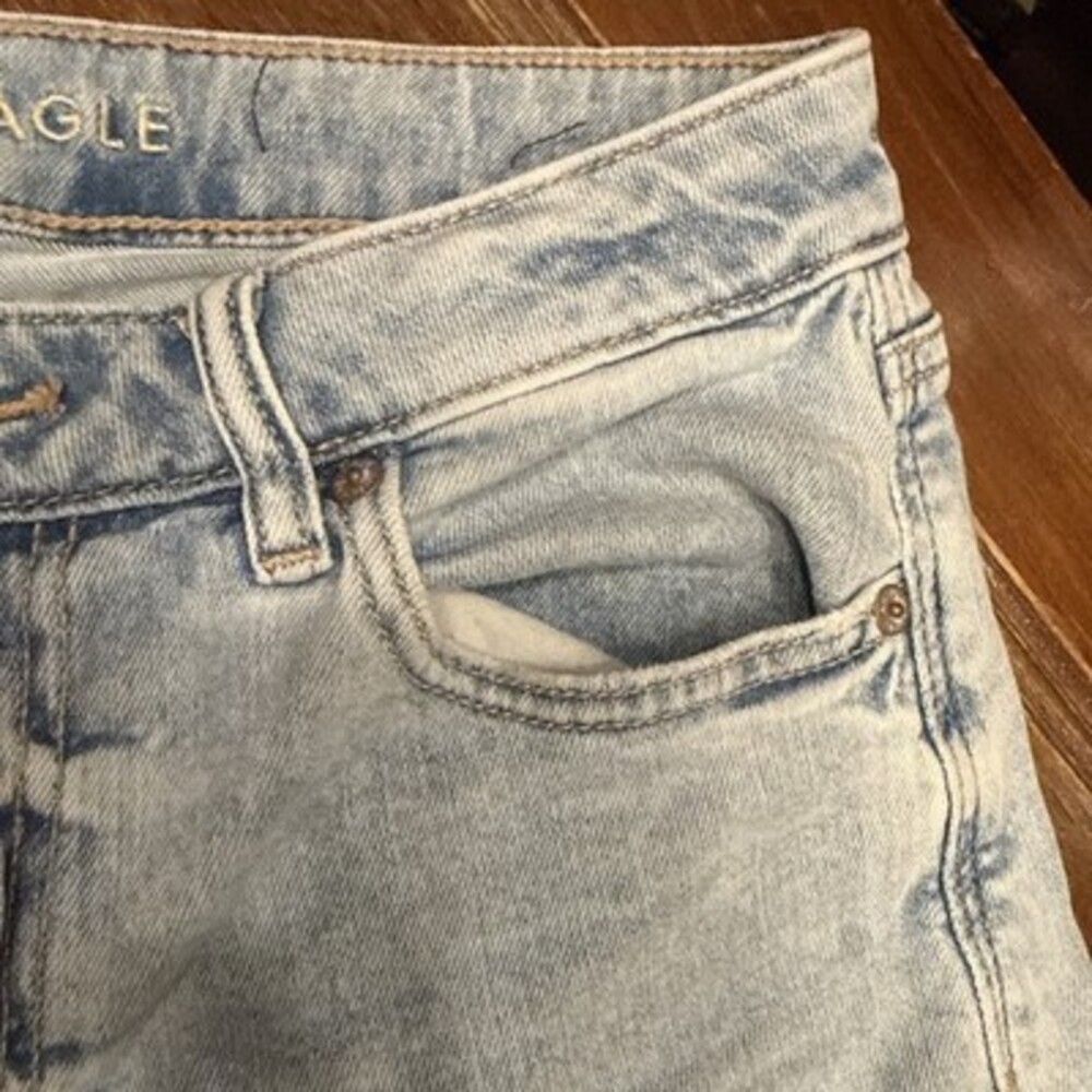 American Eagle Outfitters Super High Rise Baggy Wide Leg Light Wash Blue Size 4 - Picture 11 of 16